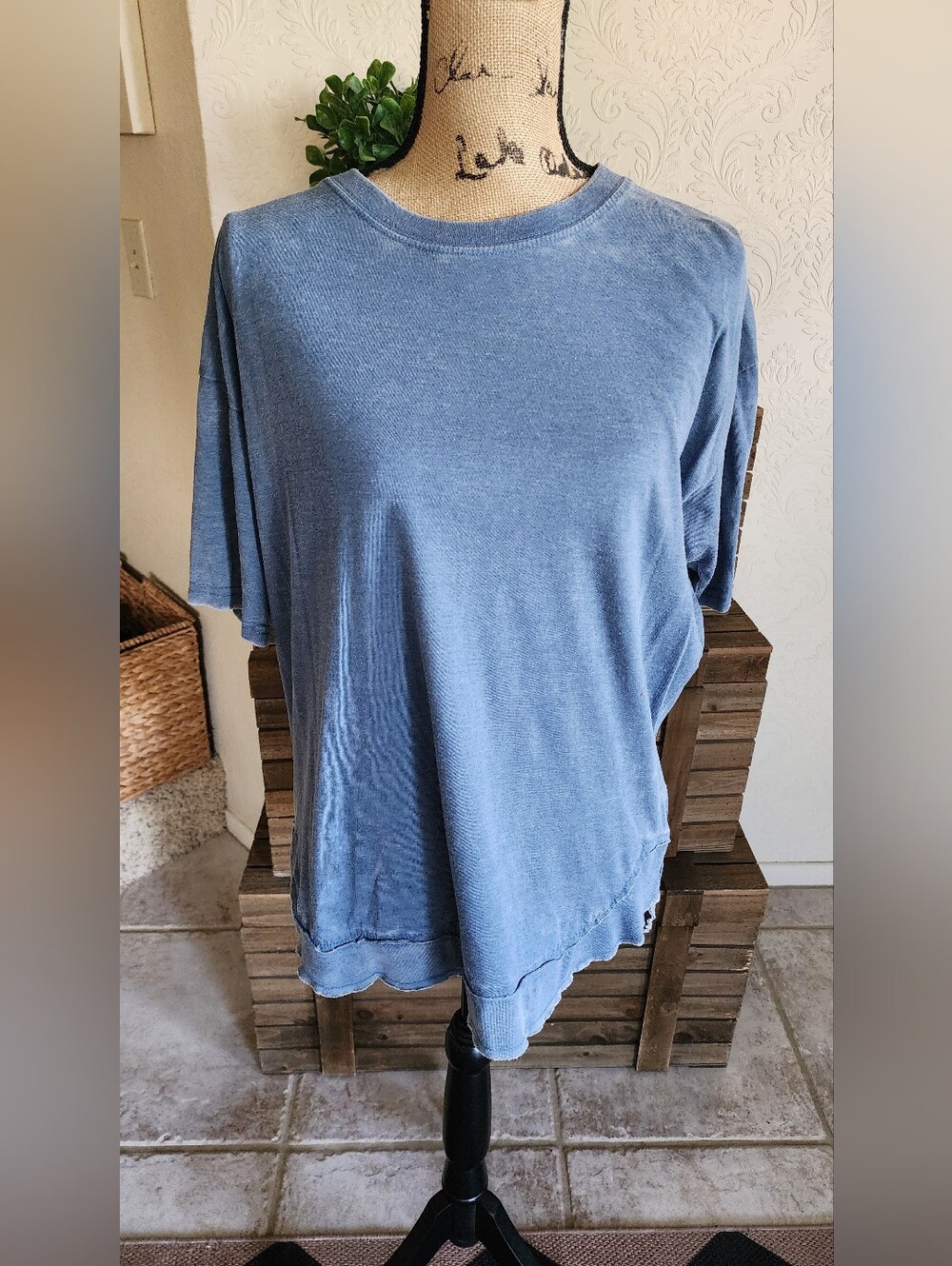 Royce Relaxed Blue Short-Sleeve Women's Top